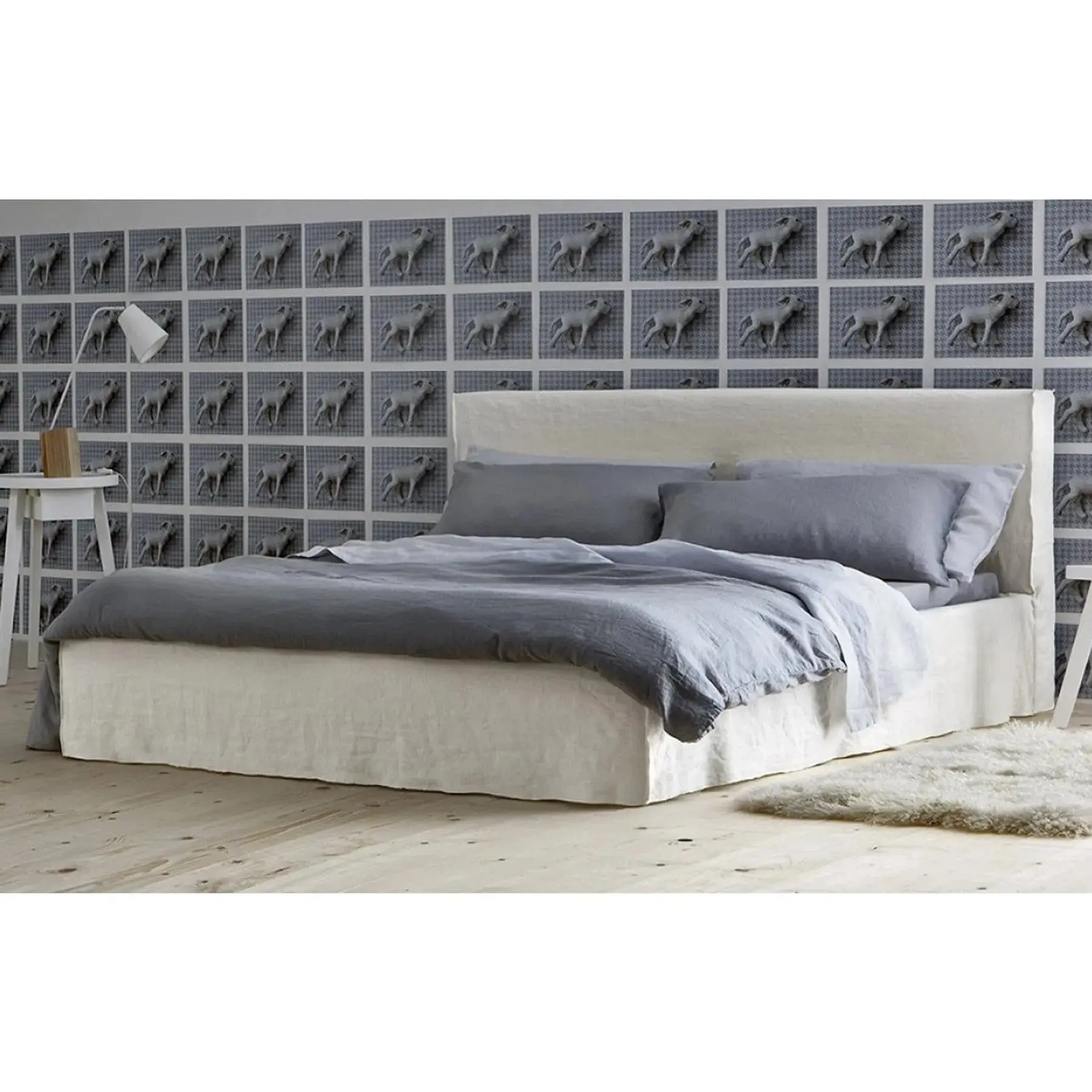 Brick 80 - Bed - Image 3