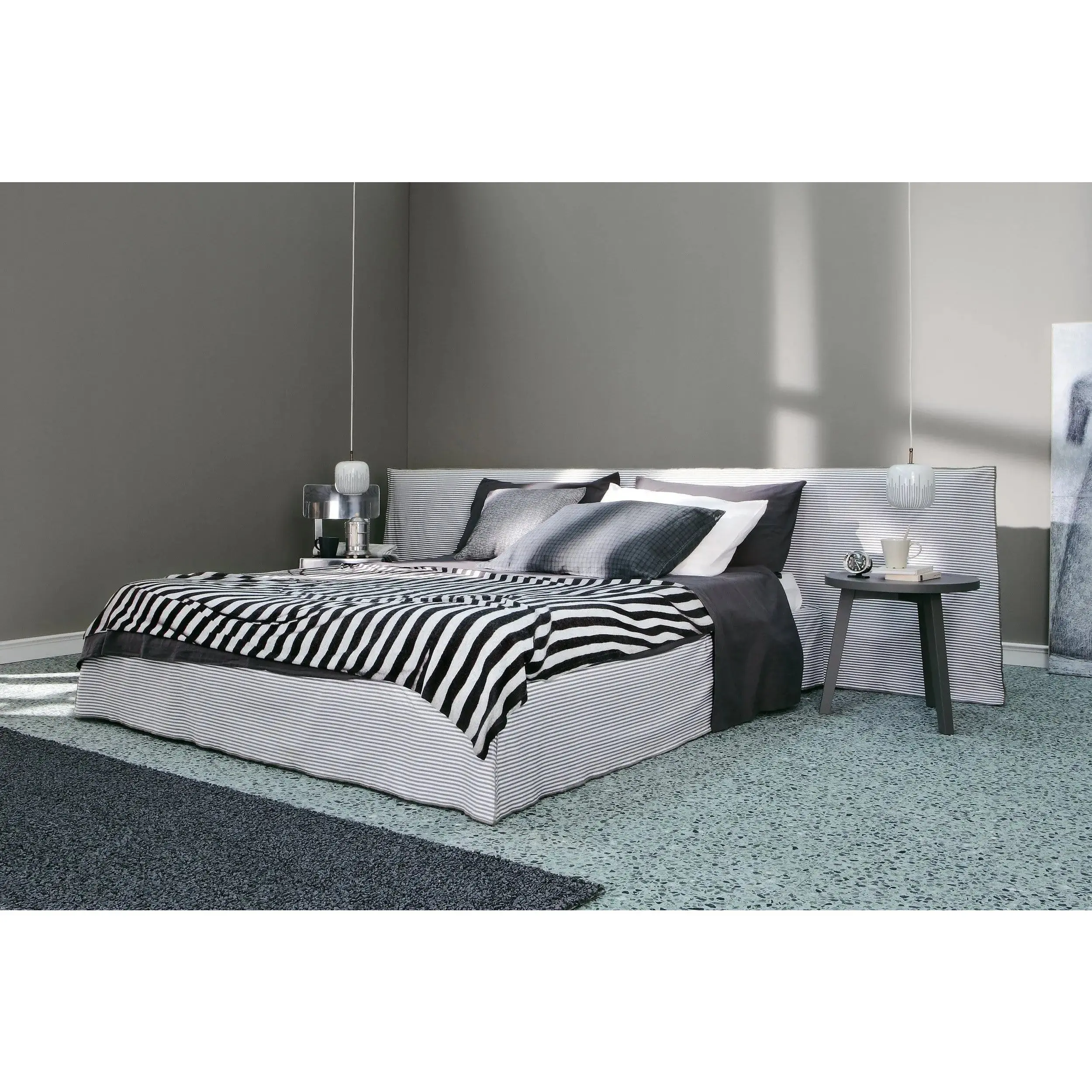 Ghost 81 T - Headboard - Image 3